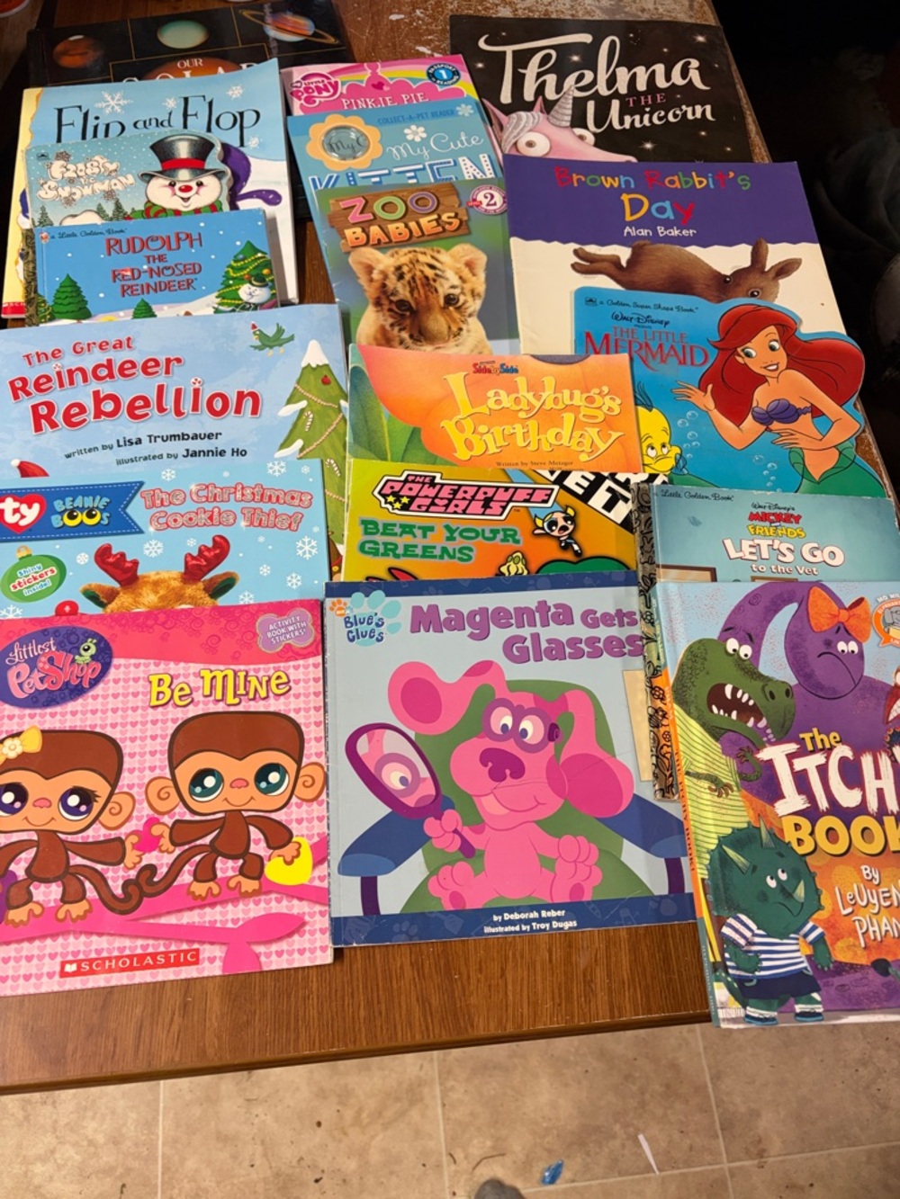 Kids 18 book lot
